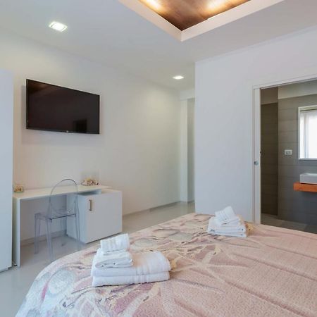 Lumiere Rooms - Eja Sardinia Кальяри Экстерьер фото