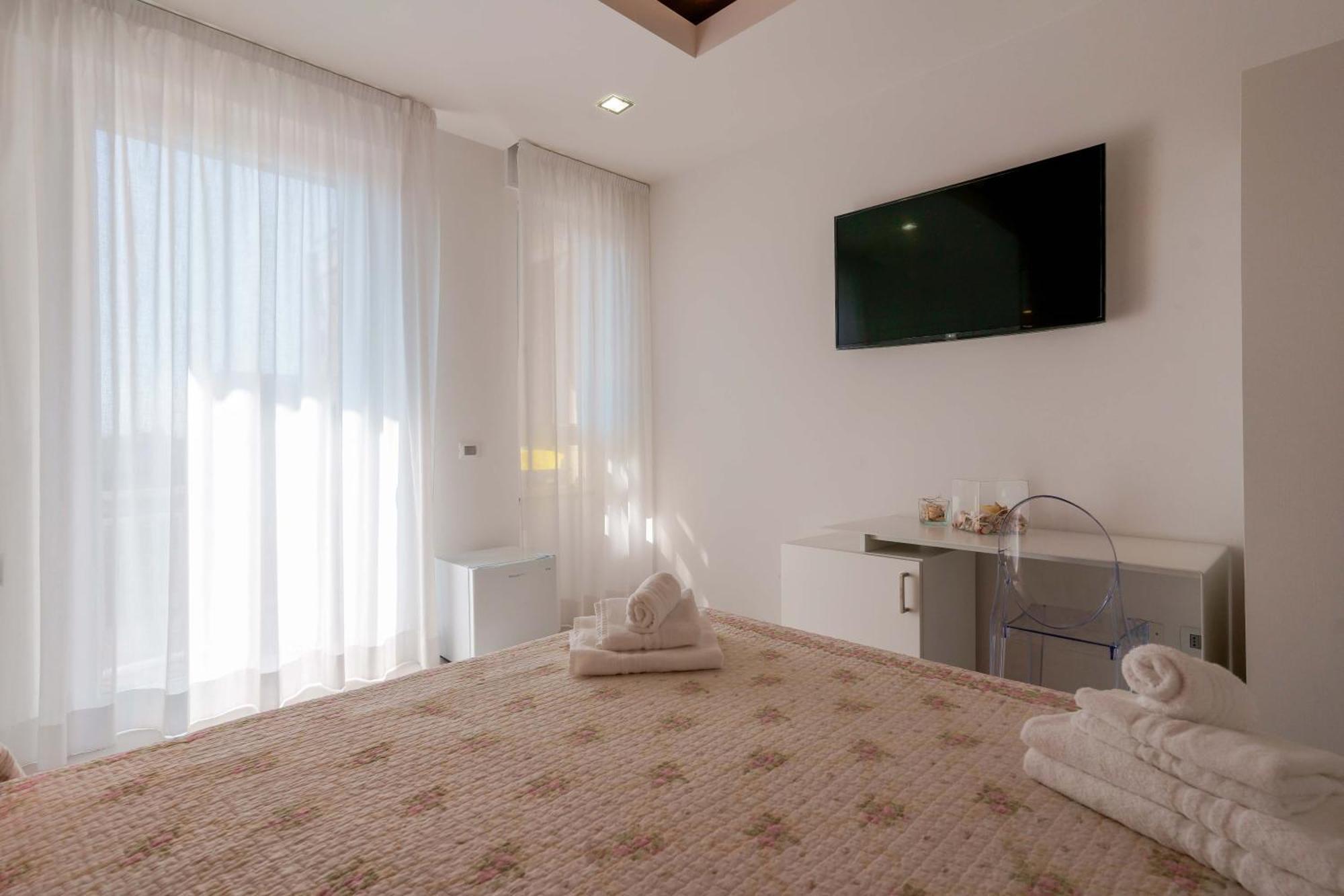 Lumiere Rooms - Eja Sardinia Кальяри Экстерьер фото